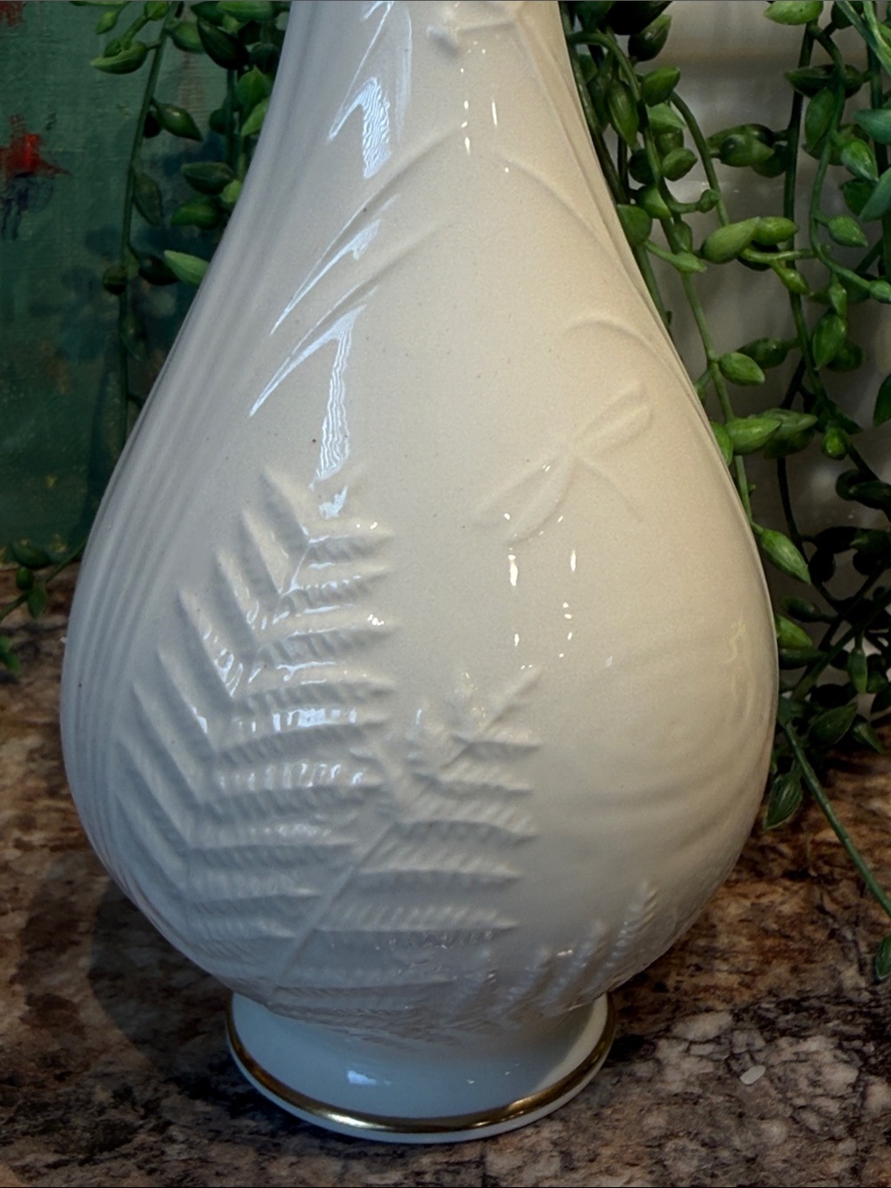 Pfaltzgraff Bone China Bud Vase with Gold Trim - Picture 5 of 7